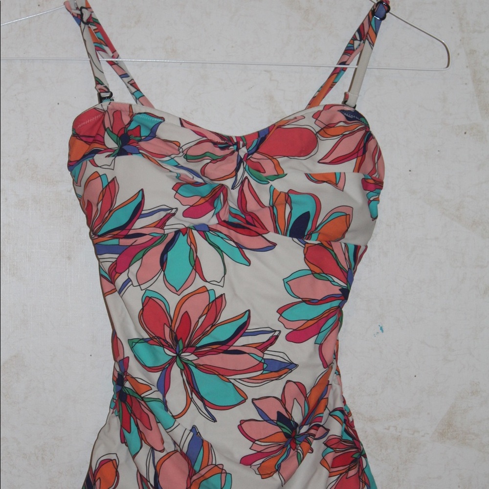 Swimming top